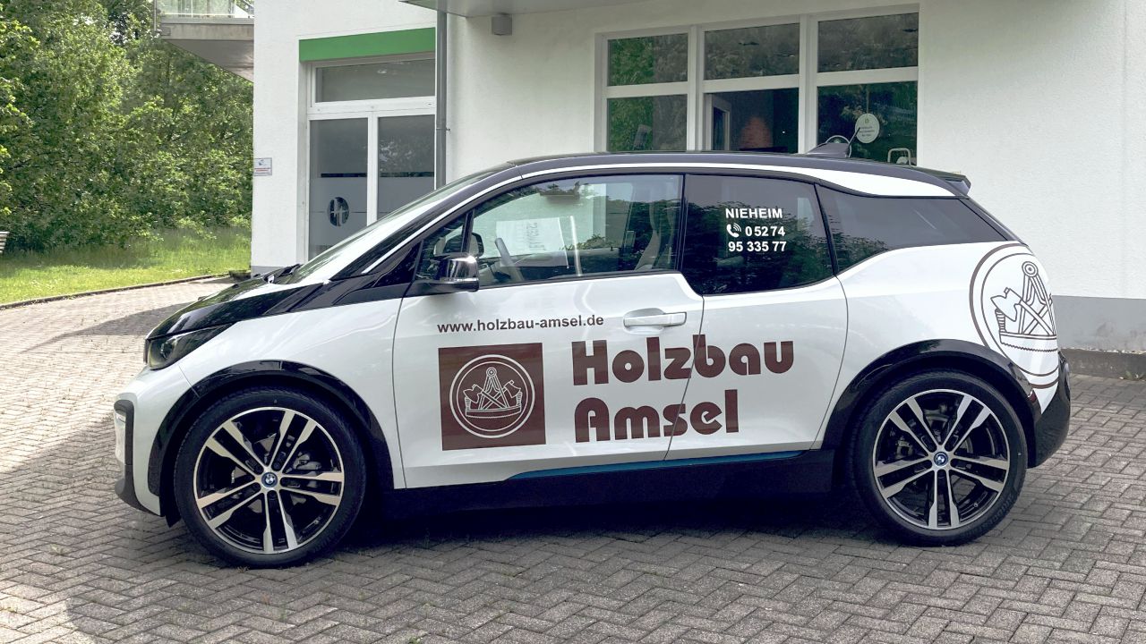 Folienbeschriftung am Fahrzeug 
